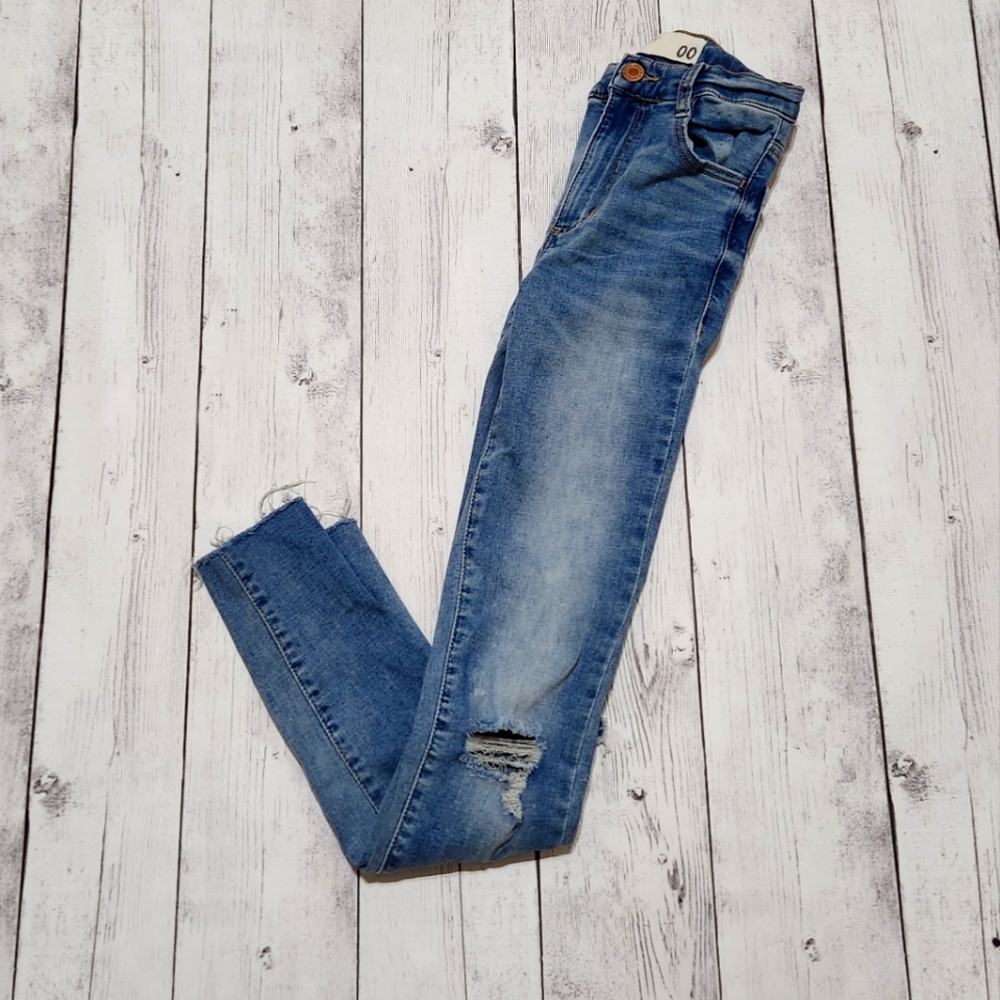 Garage 00 Distressed Jeans